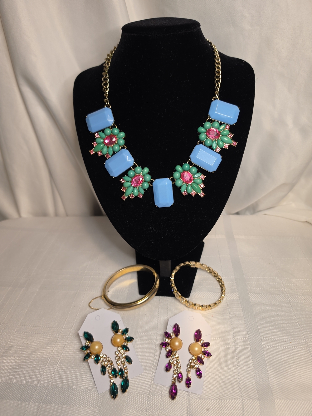 Vintage J Crew Blue , Green & Pink Floral Crystal Necklace & More Women Jewelry